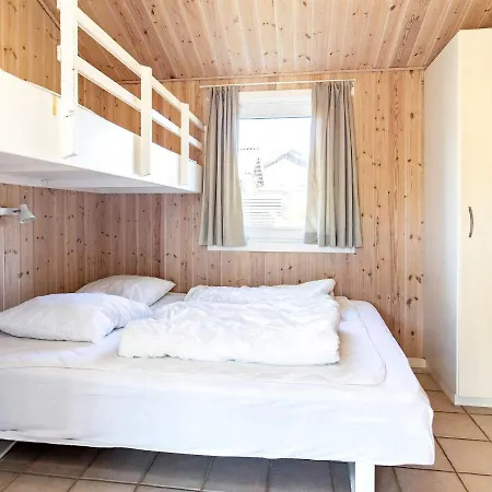 14 Person In Vaeggerlose-by Traum Bøtø By