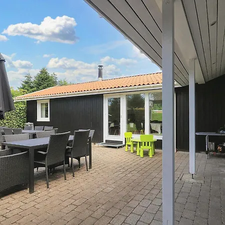 Ferienhaus 14 Person In Vaeggerlose-by Traum
